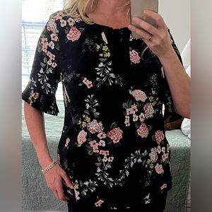 New York & Company Navy Floral Blouse Top Short Women’s size XL extra large